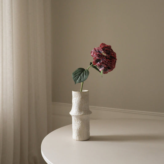 Burgundy Hydrangea Flower fra Botane