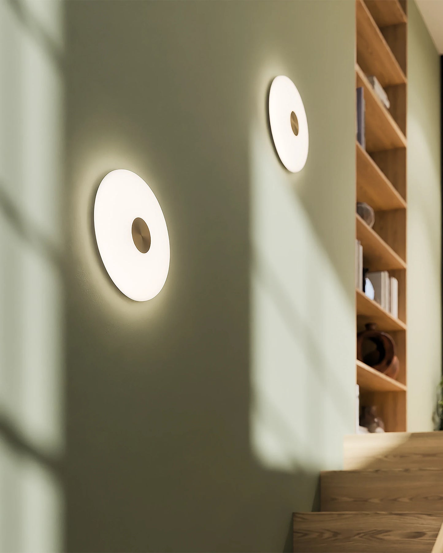 Glint glass opal wall lamp fra Northern