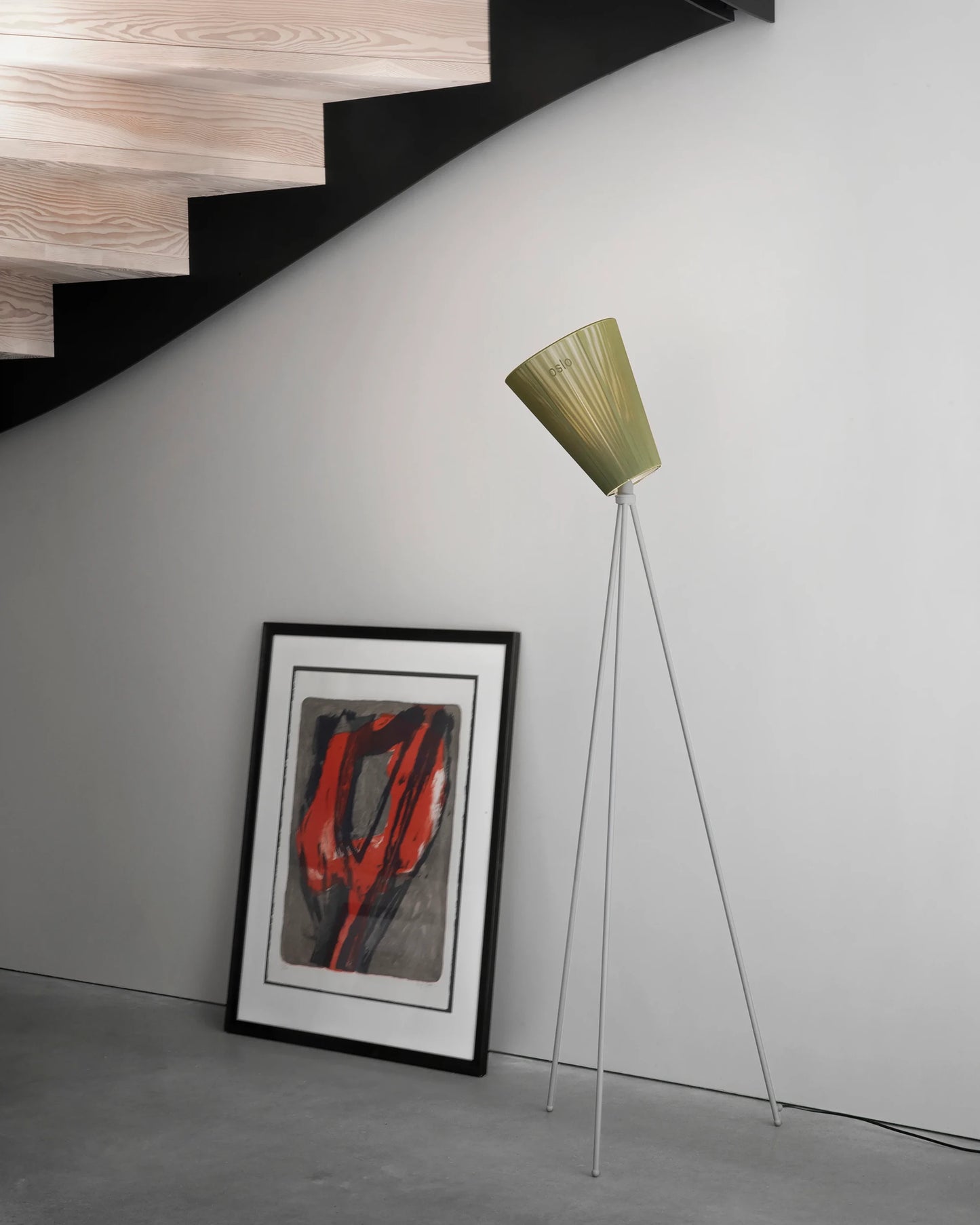 Oslo Wood floor lamp fra Northern