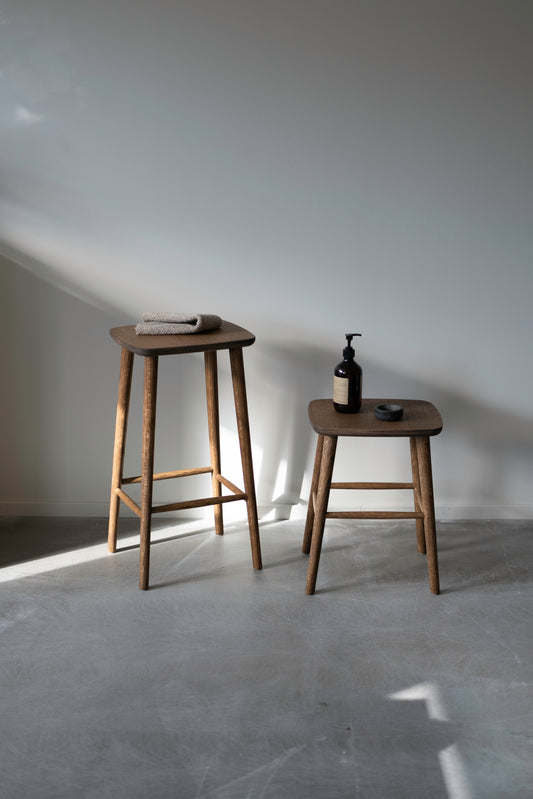 Non krakker 46 og 65 centimeter høyde i smoked olied fra ygg&lyng