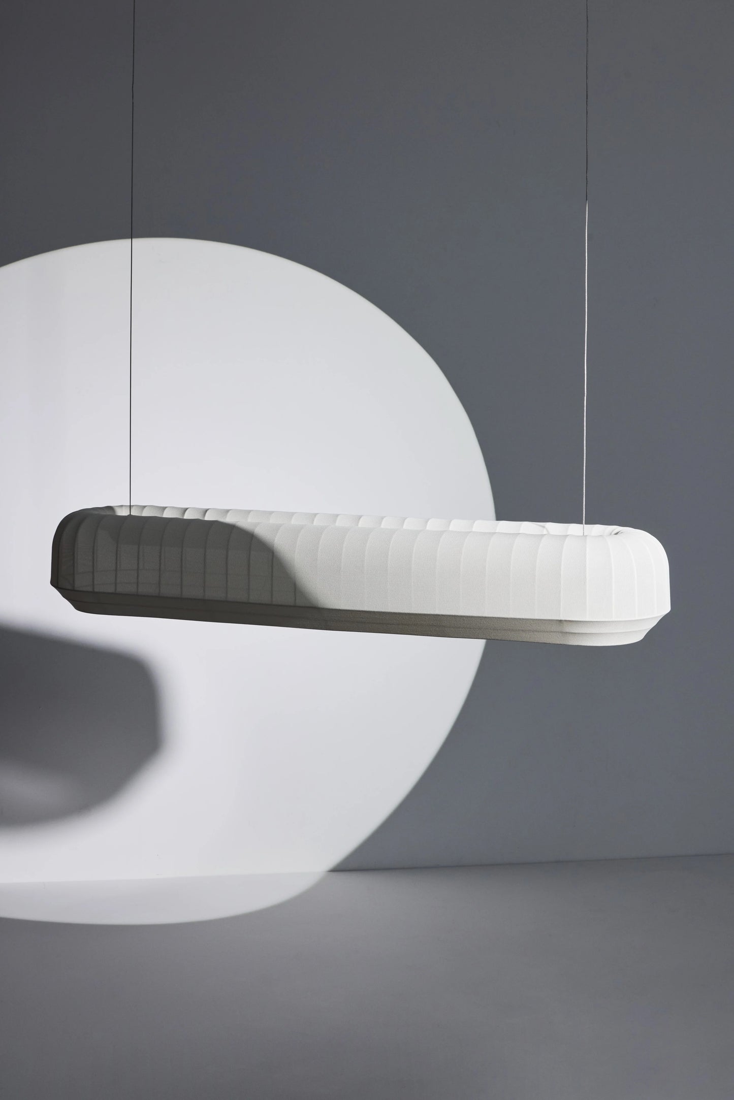 Tradition linear pendant lamp fra Northern