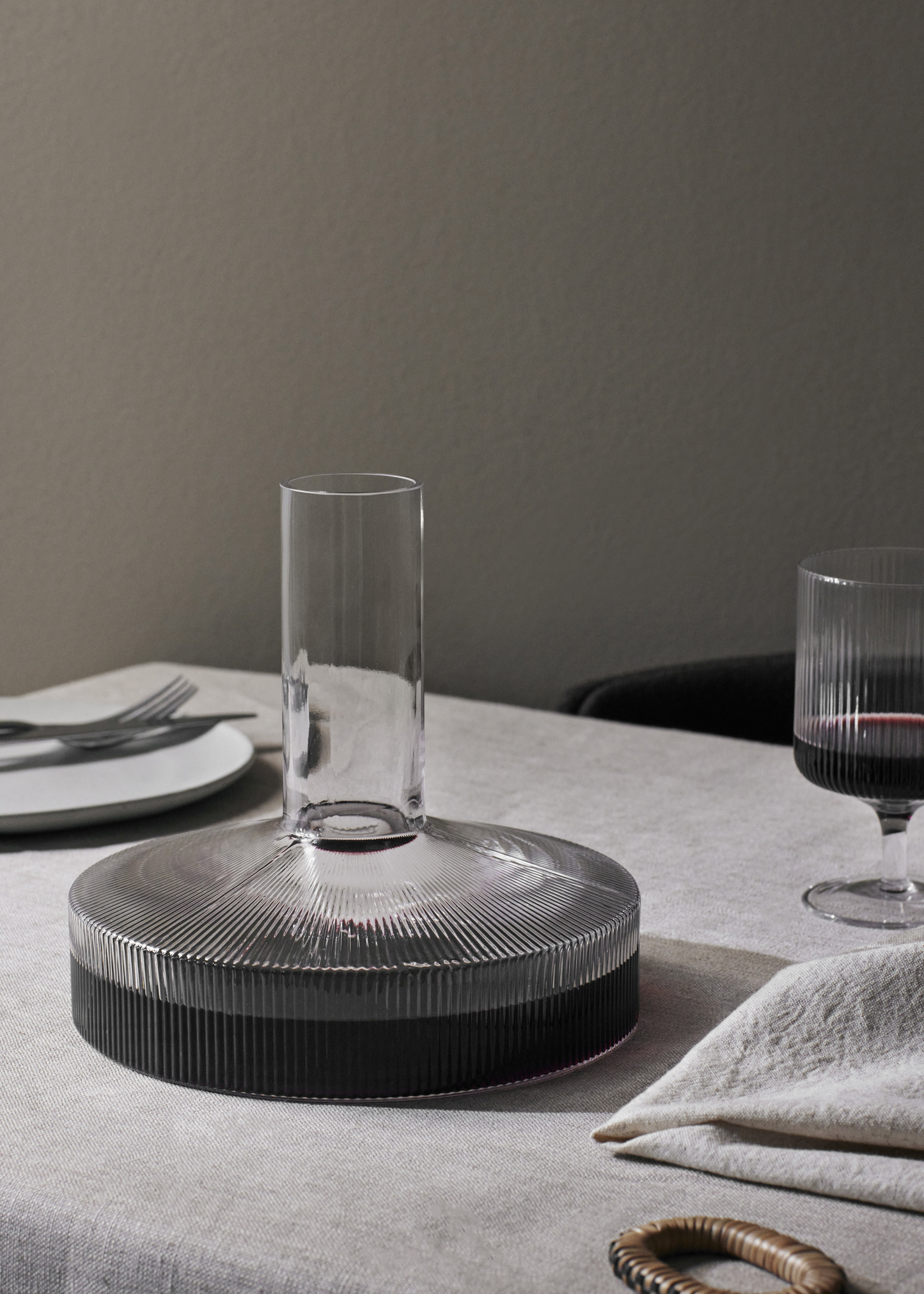 Ripple vinkaraffel fra Ferm Living