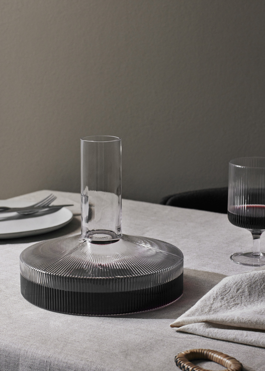 Ripple vinkaraffel fra Ferm Living