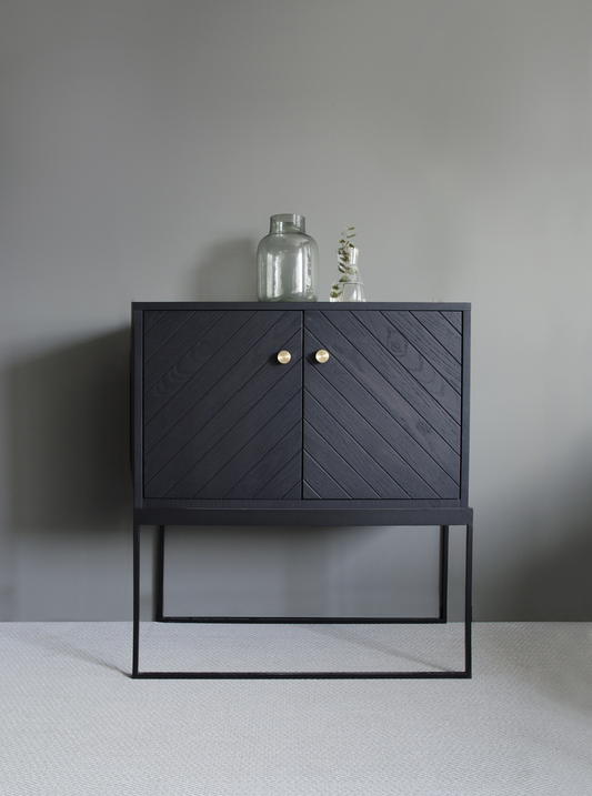 Dis 80 skjenk fra Ygg&Lyng