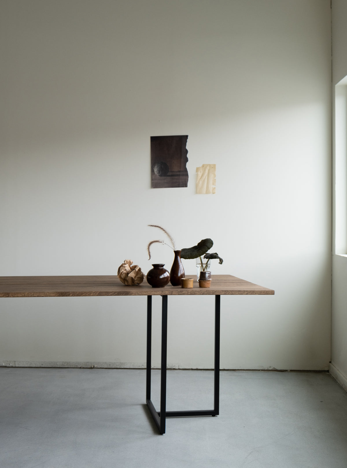 T-bordet dining table