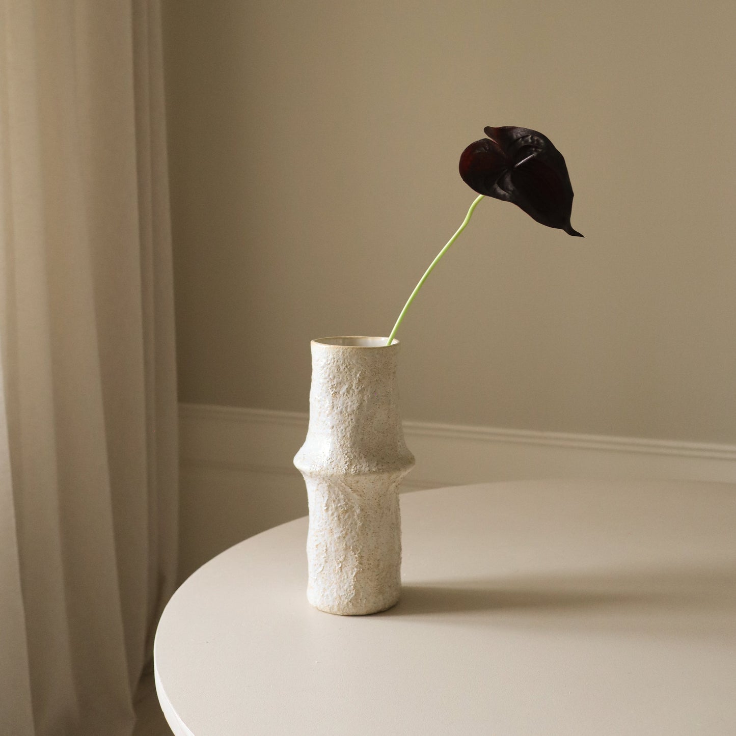 Small Anthurium Flower – Svart fra Botane