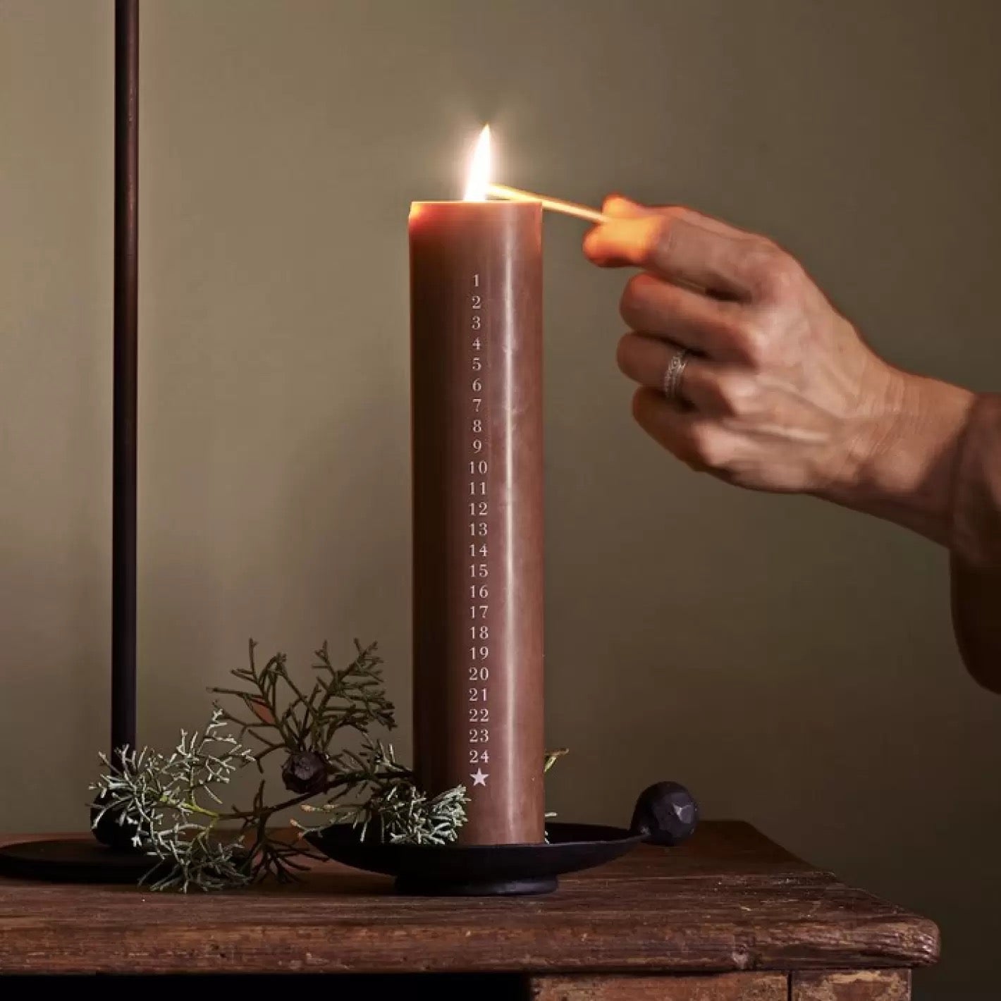 HAZEL - 30 CM CANDLE-XMAS fra Tine K Home