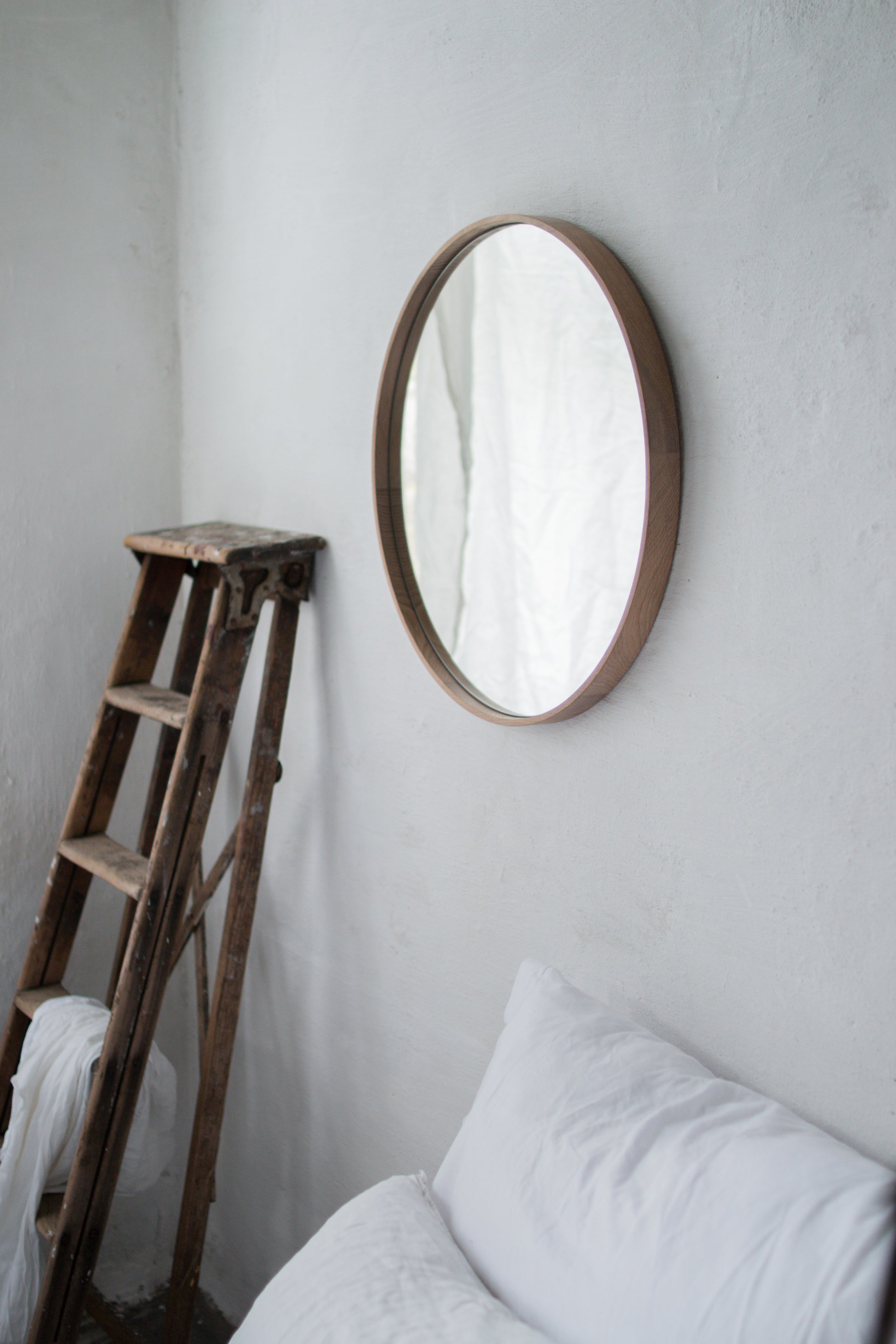 Olle speil i 40 cm hvit oljet fra ygg&lyng