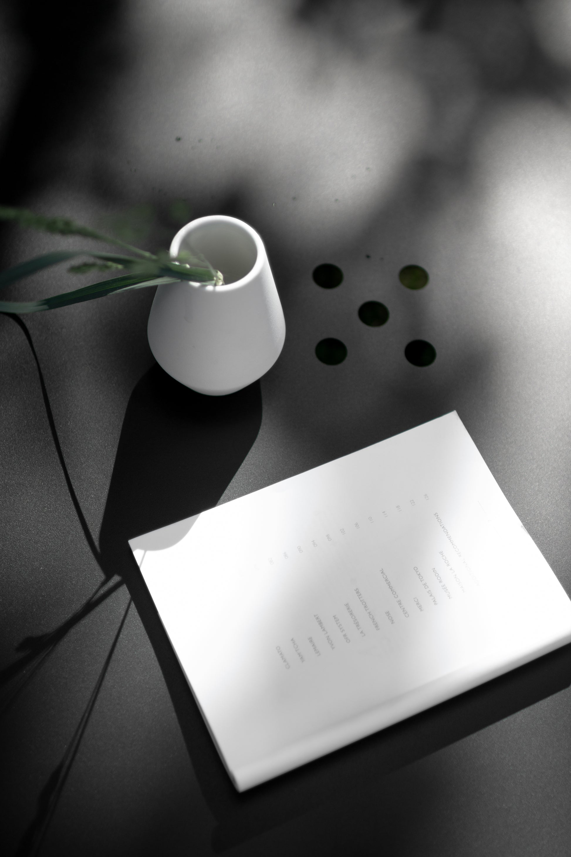 Dia vase 11 centimeter i milk white farge fra ygg&lyng