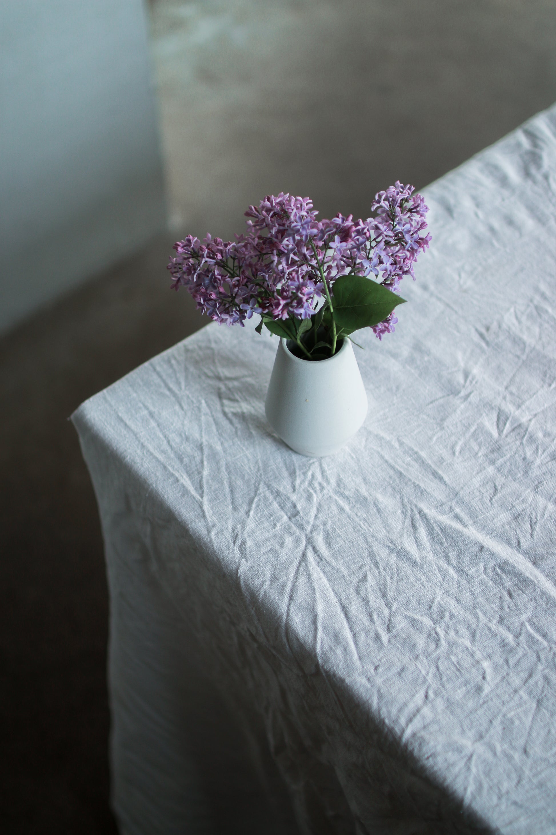 Dia vase 11 centimeter i Milk white farge fra ygg&lyng