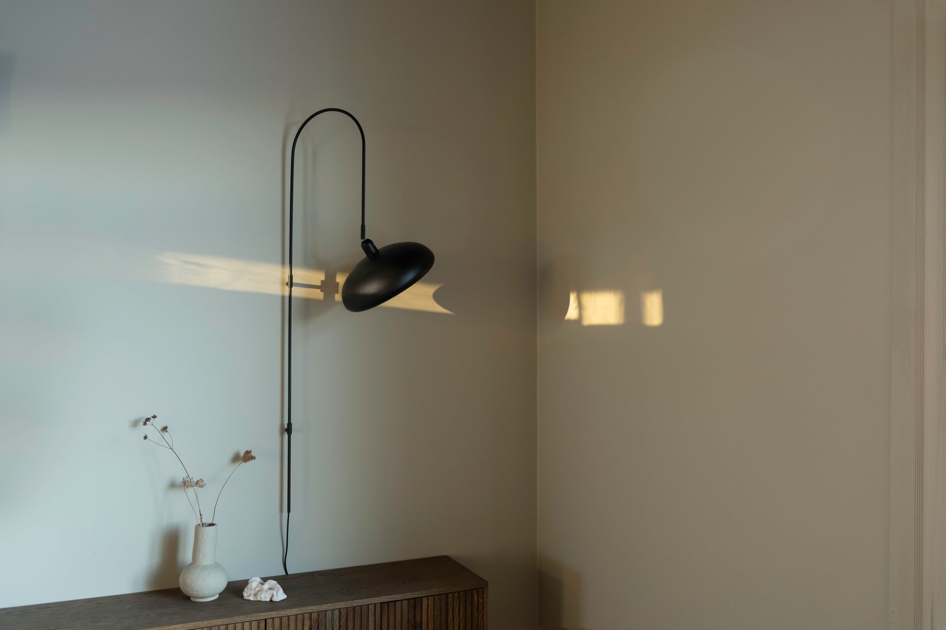 Spring vegglampe 03