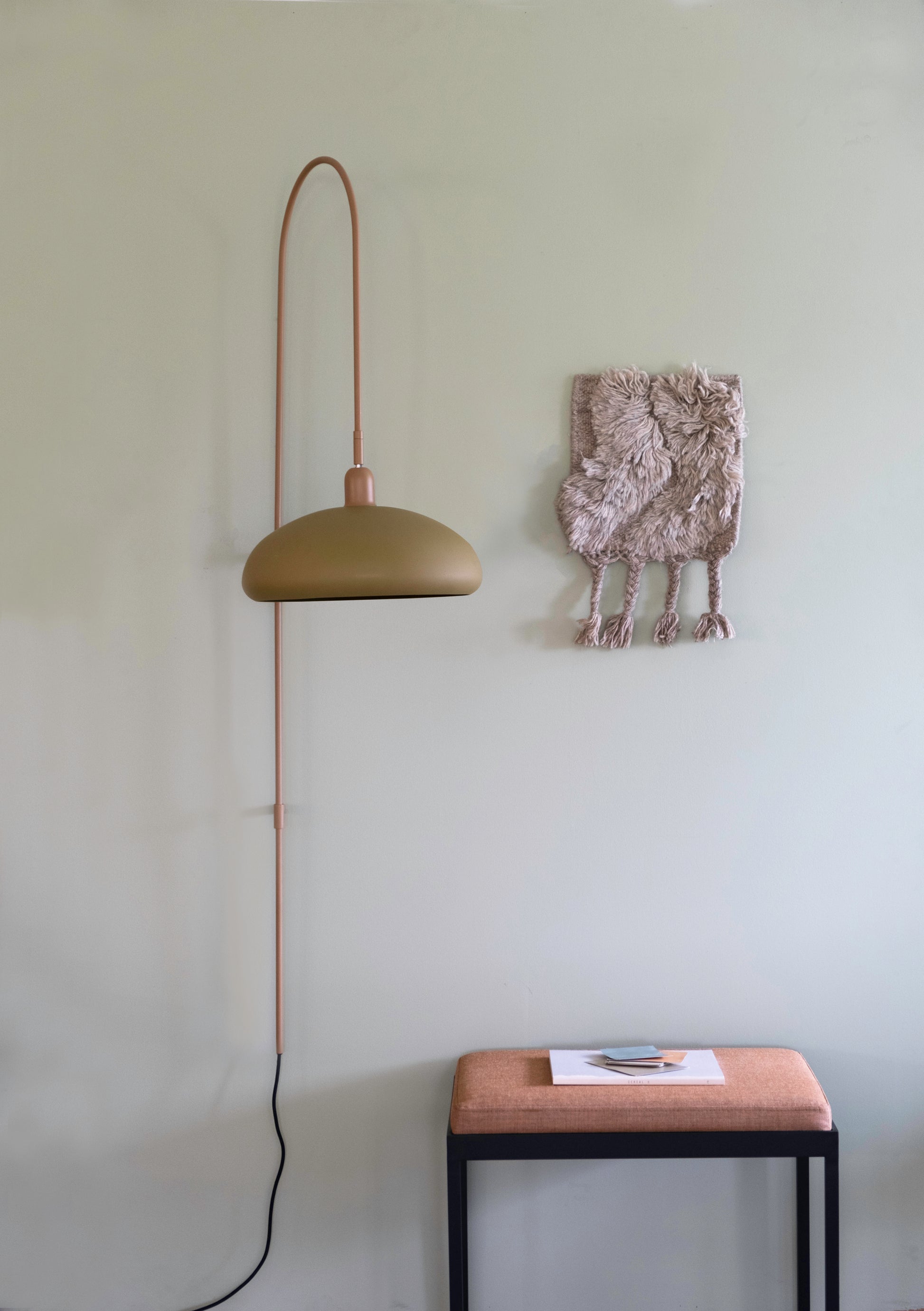 Spring vegglampe 03