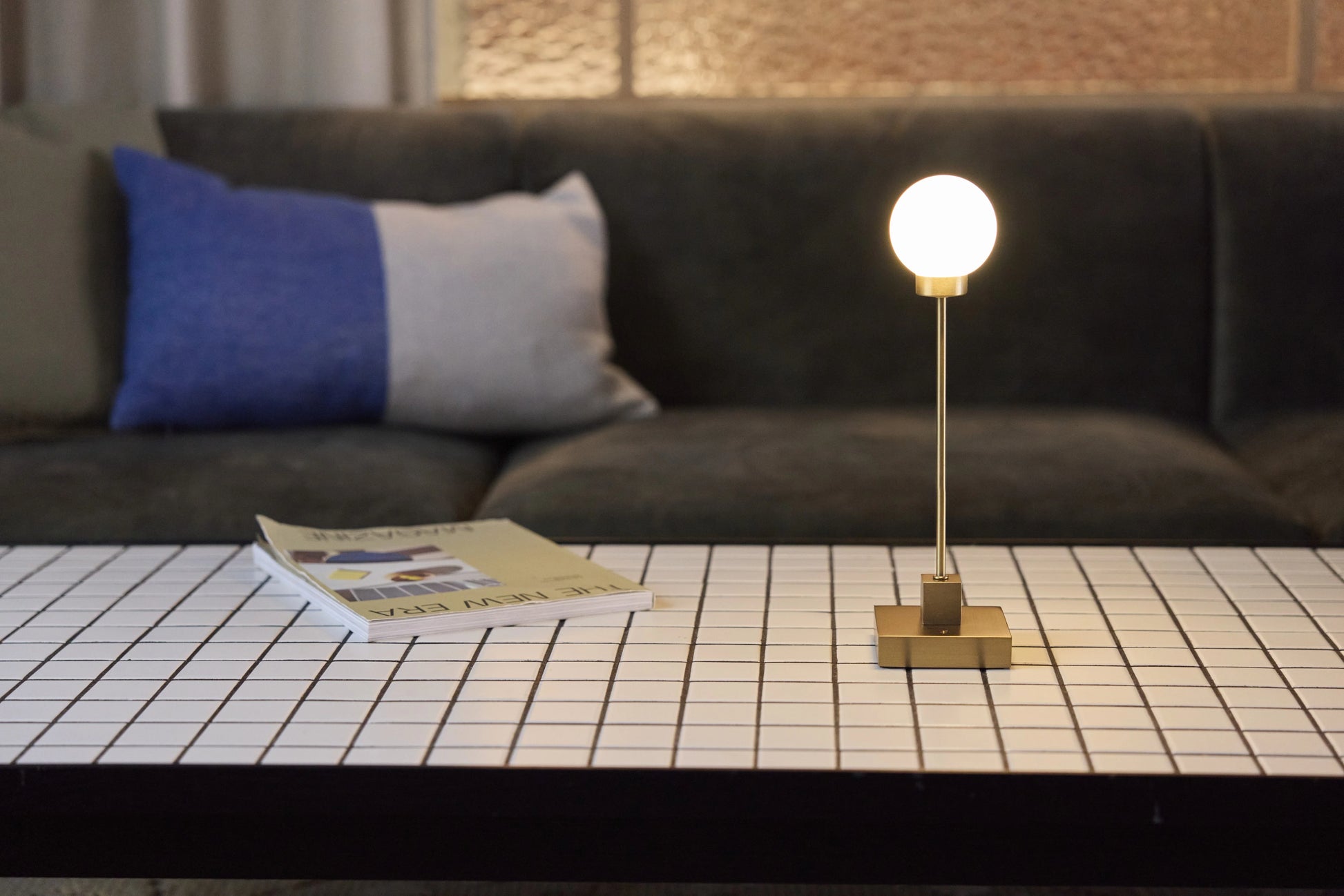 Snowball portable table lamp