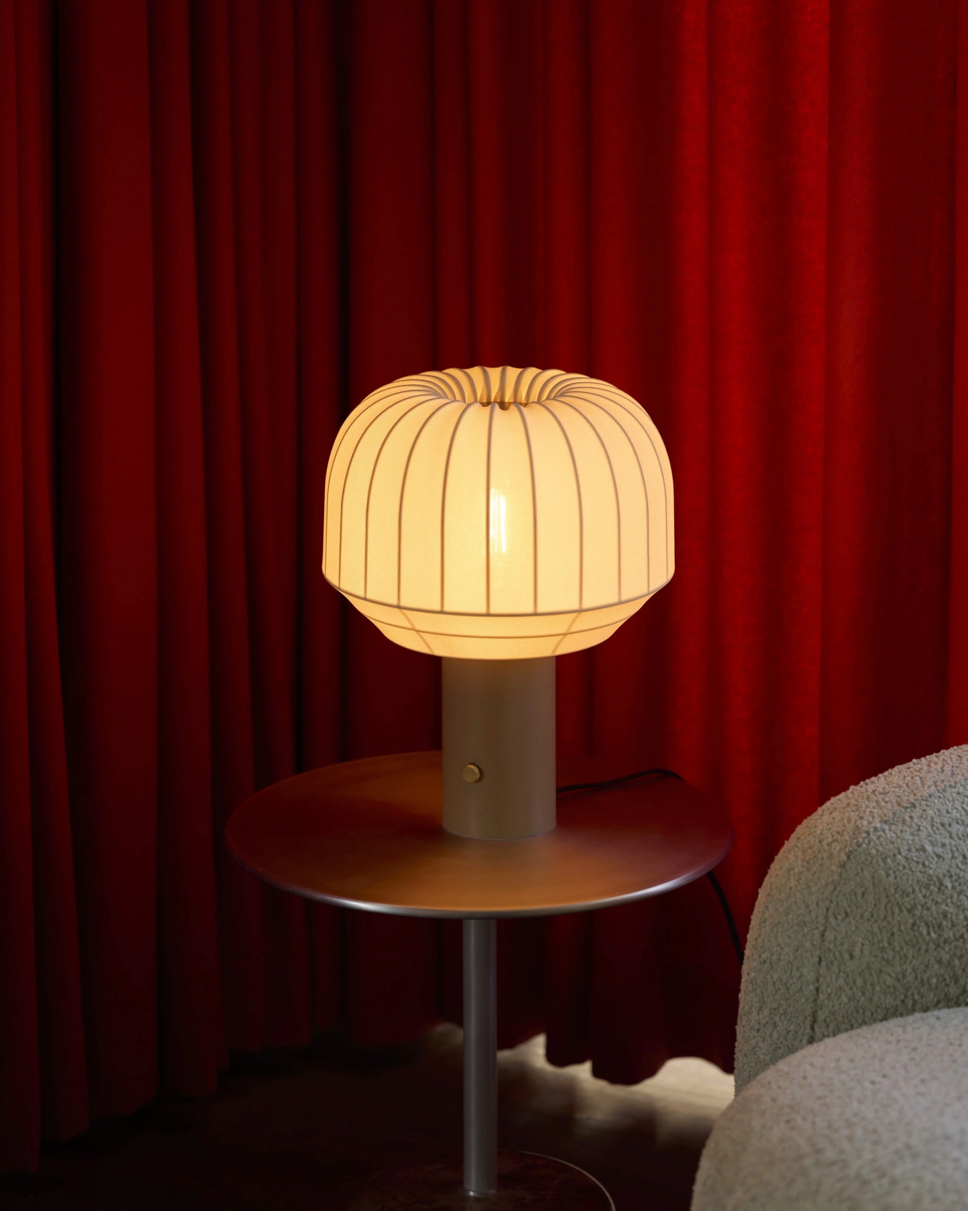 Tradition table lamp